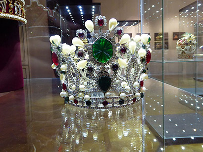 Van Cleef & Arpels-designed crown of Empress Farah Pahlavi of Iran